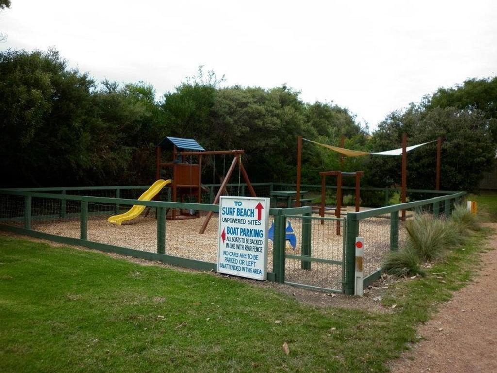 湖滨假日公园 Lake Tyers Beach 外观 照片